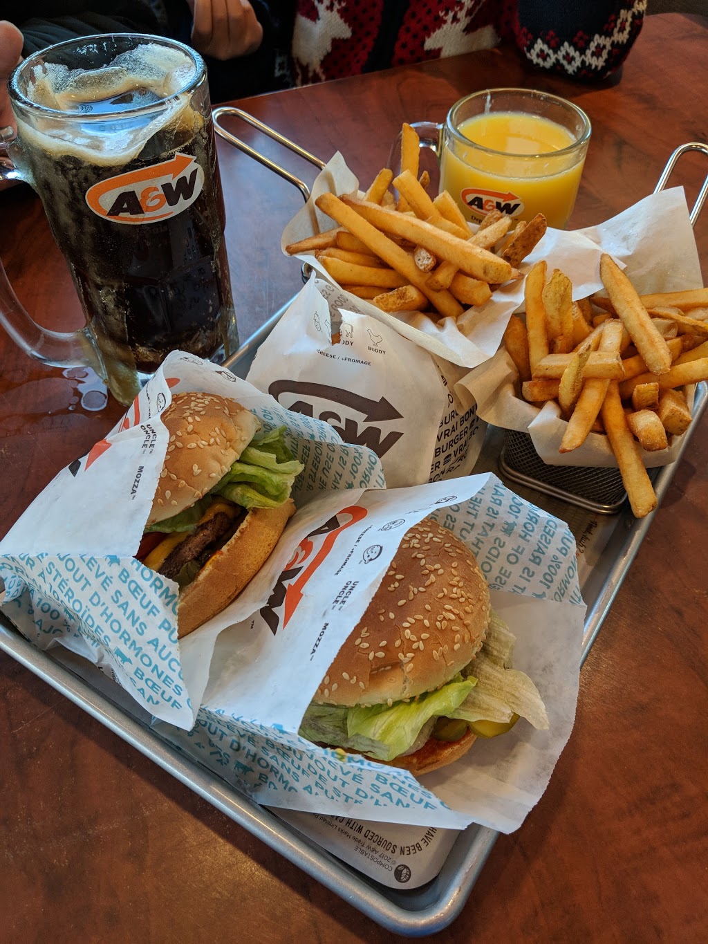 A&W Canada | 10007 24 St SW, Calgary, AB T2V 5K3, Canada | Phone: (403) 238-4515