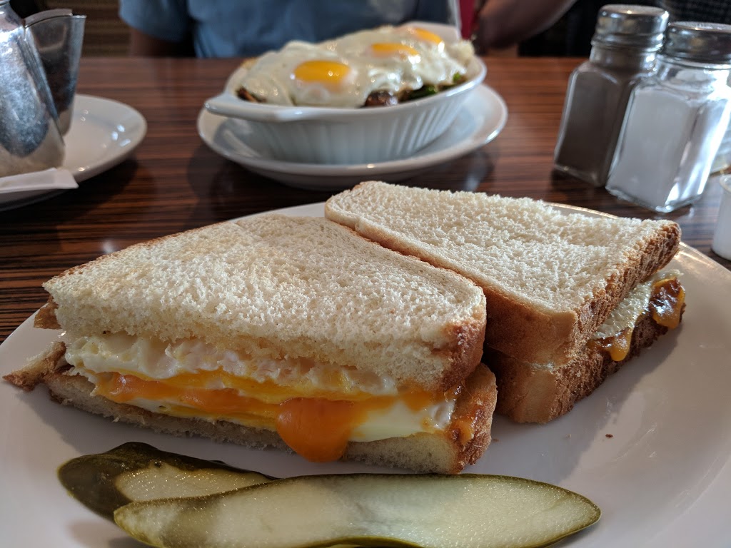 Flippin Eggs | 598 Atherley Rd, Orillia, ON L3V 1P2, Canada | Phone: (705) 327-5577