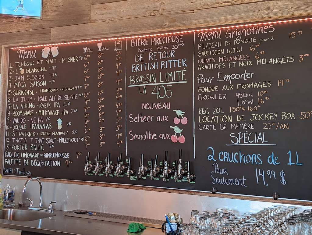 Microbrasserie Trois-Lacs | 434 Rue Aimé-Vincent, Vaudreuil-Dorion, QC J7V 5V5, Canada | Phone: (514) 316-8487