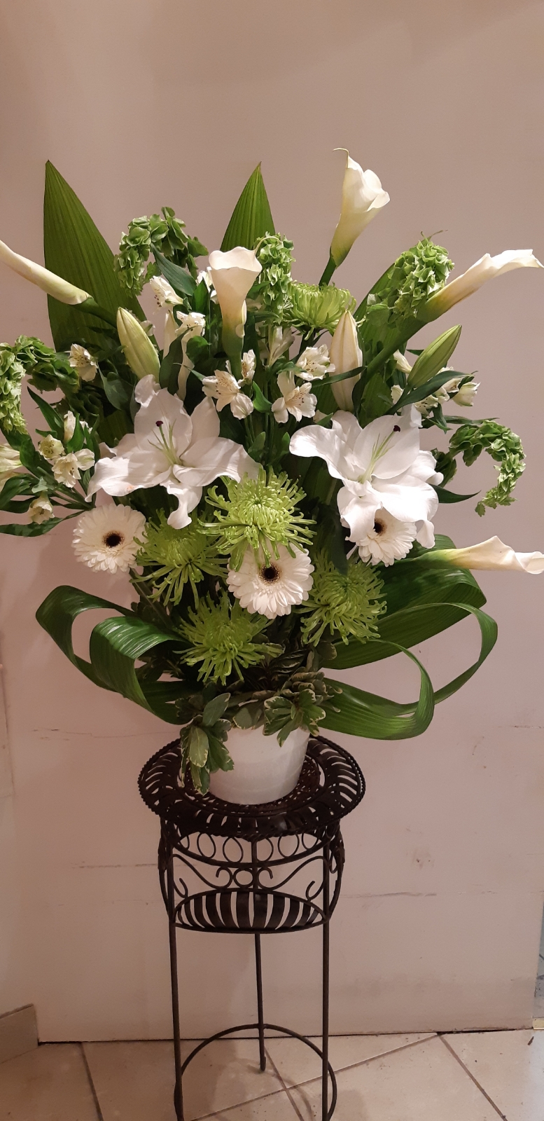 Fleuriste Les Fleurs De LArtiste | 650 Boulevard du Fort-Saint-Louis Local 10, Boucherville, QC J4B 1S9, Canada | Phone: (450) 641-8656