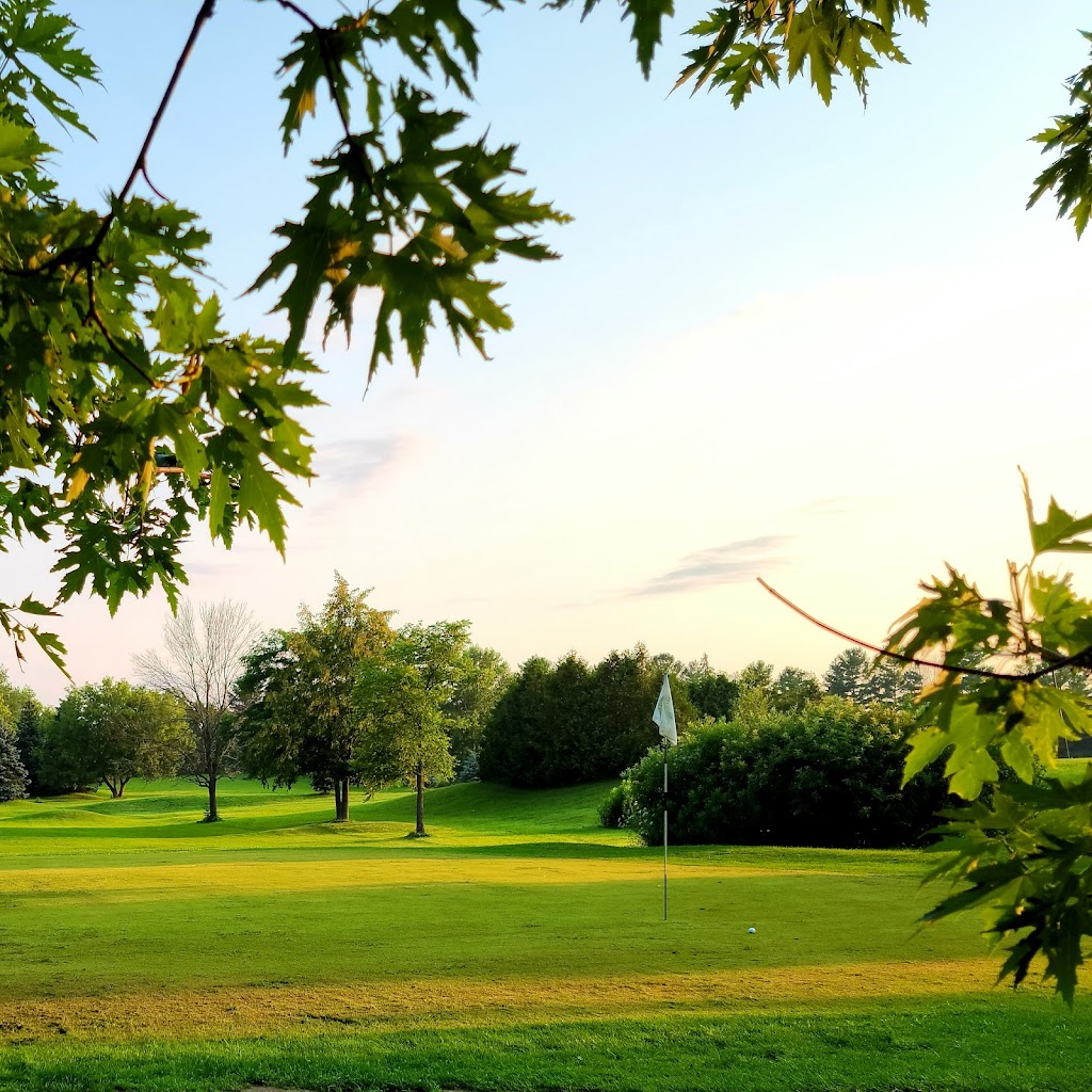 Quarry Lion Golf Resort | 3705 Bowmanville Ave, Haydon, ON L1C 3K2, Canada | Phone: (905) 697-5888
