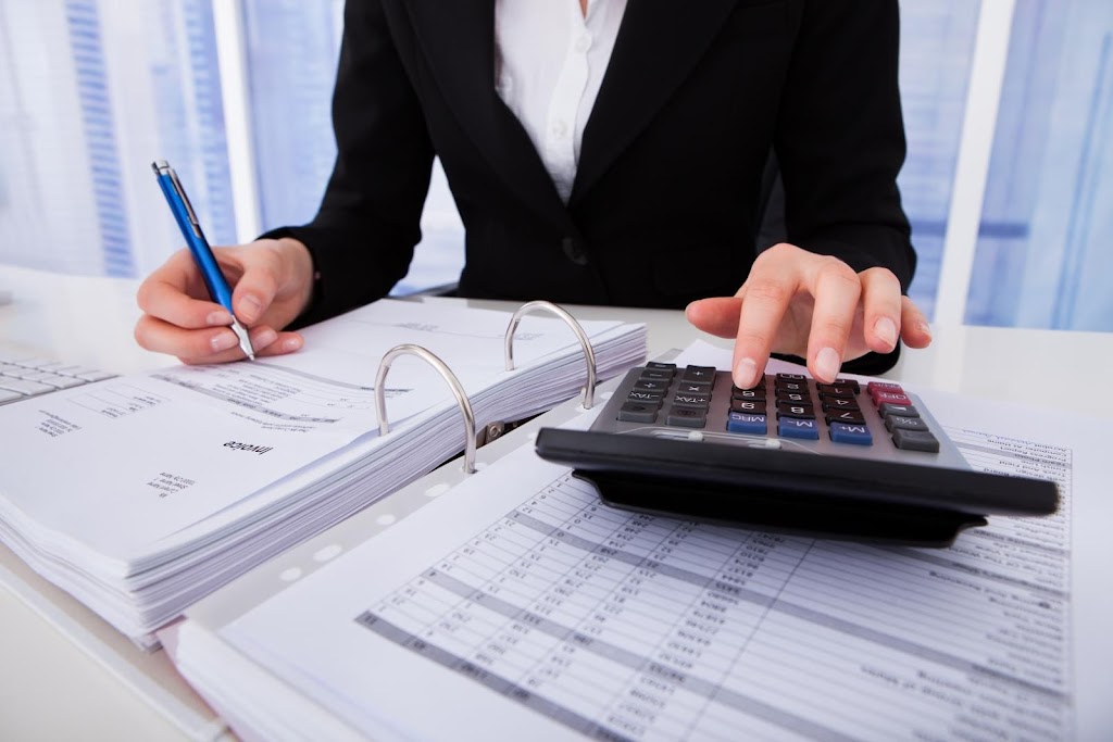 Lucie Brun CPA | 203 Rue Saint-Louis, LeMoyne, QC J4R 2L3, Canada | Phone: (514) 820-8750