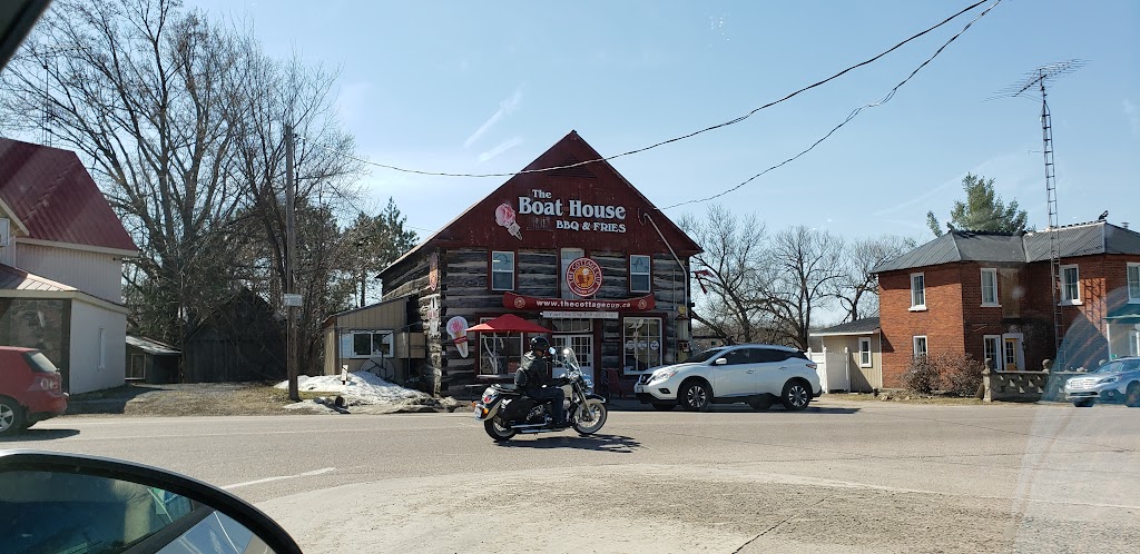 The Boat House Bbq | 3 Kokomis Rd, Golden Lake, ON K0J 1X0, Canada | Phone: (613) 625-2992