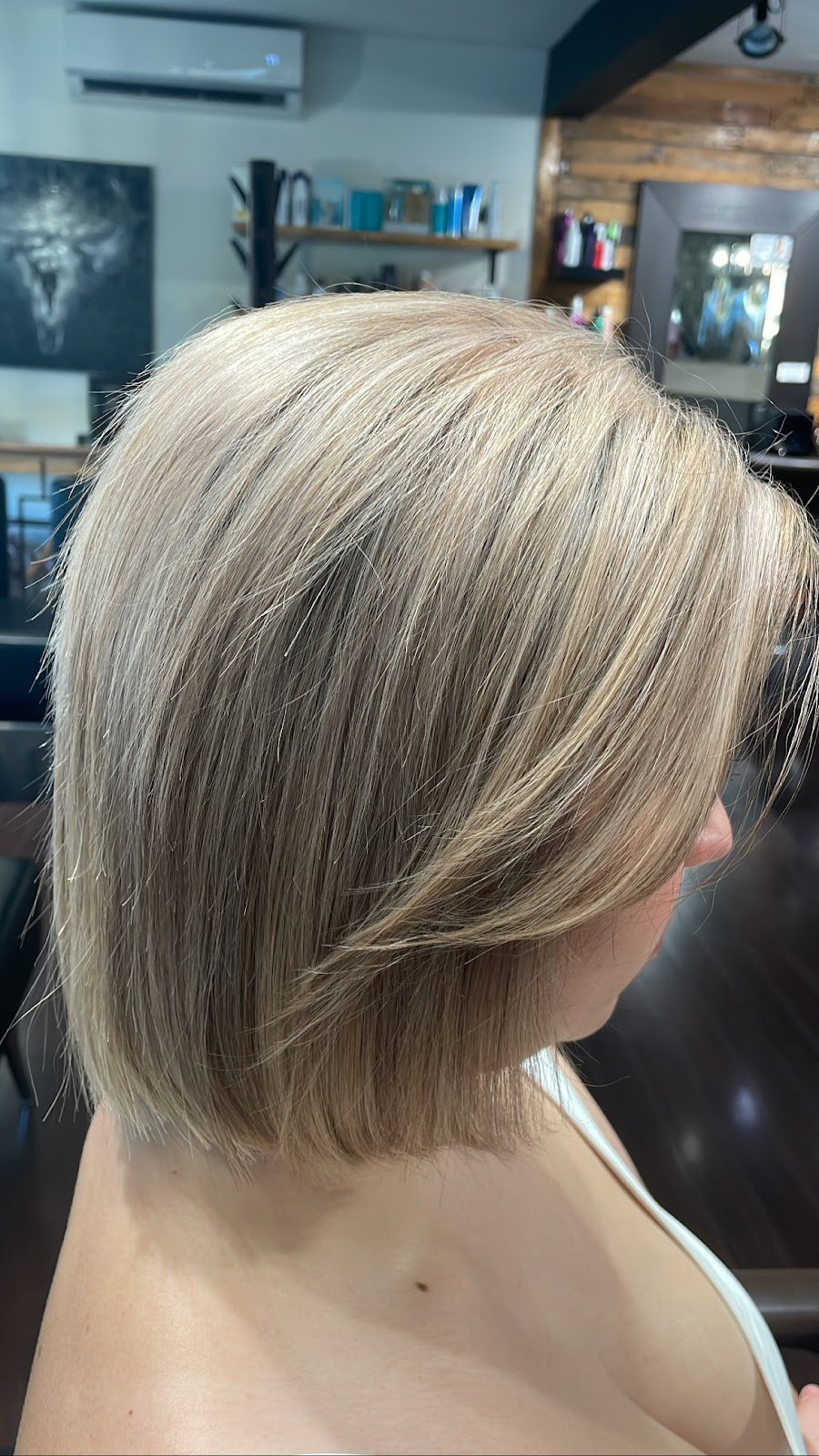 ILA Coiffeur | 220 Bd Maple, Châteauguay, QC J6J 3R6, Canada | Phone: (514) 885-9933