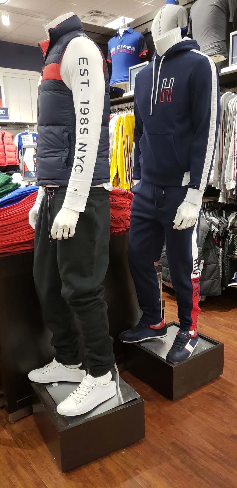 Tommy Hilfiger | 3311 Simcoe 89 unit b26-28, Cookstown, ON L0L 1L0, Canada | Phone: (705) 458-1454