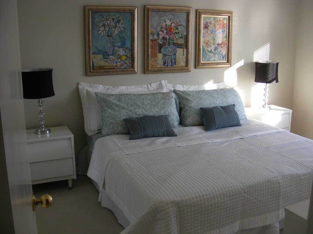 Upstage B4 U Sell | 39 Grove Crescent, Brantford, ON N3R 4Y5, Canada | Phone: (519) 770-0023