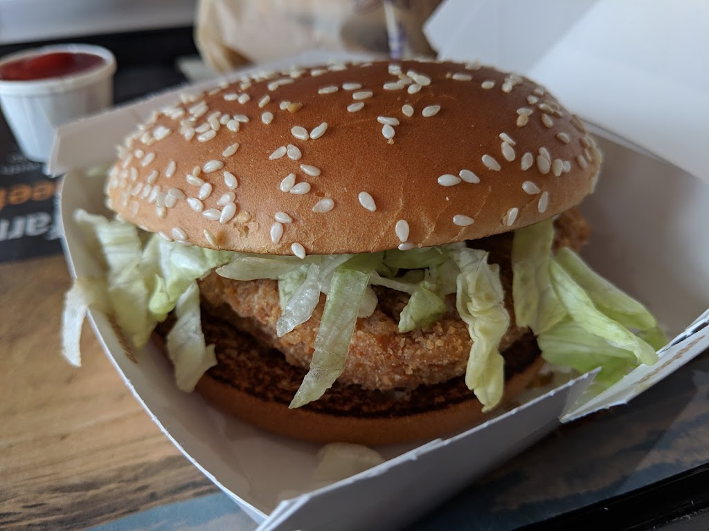 McDonalds | 2040 Appleby Line, Burlington, ON L7L 6M6, Canada | Phone: (905) 336-6364