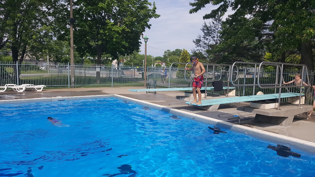 Walters Aquatic Center | 1400 Av. Dawson, Dorval, QC H9S 1Y4, Canada | Phone: (514) 633-4005