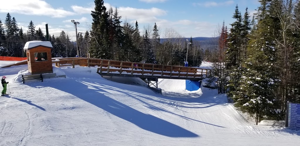 Centre municipal de ski | 700 Rue Desbiens, La Tuque, QC G9X 4E6, Canada | Phone: (819) 523-4422
