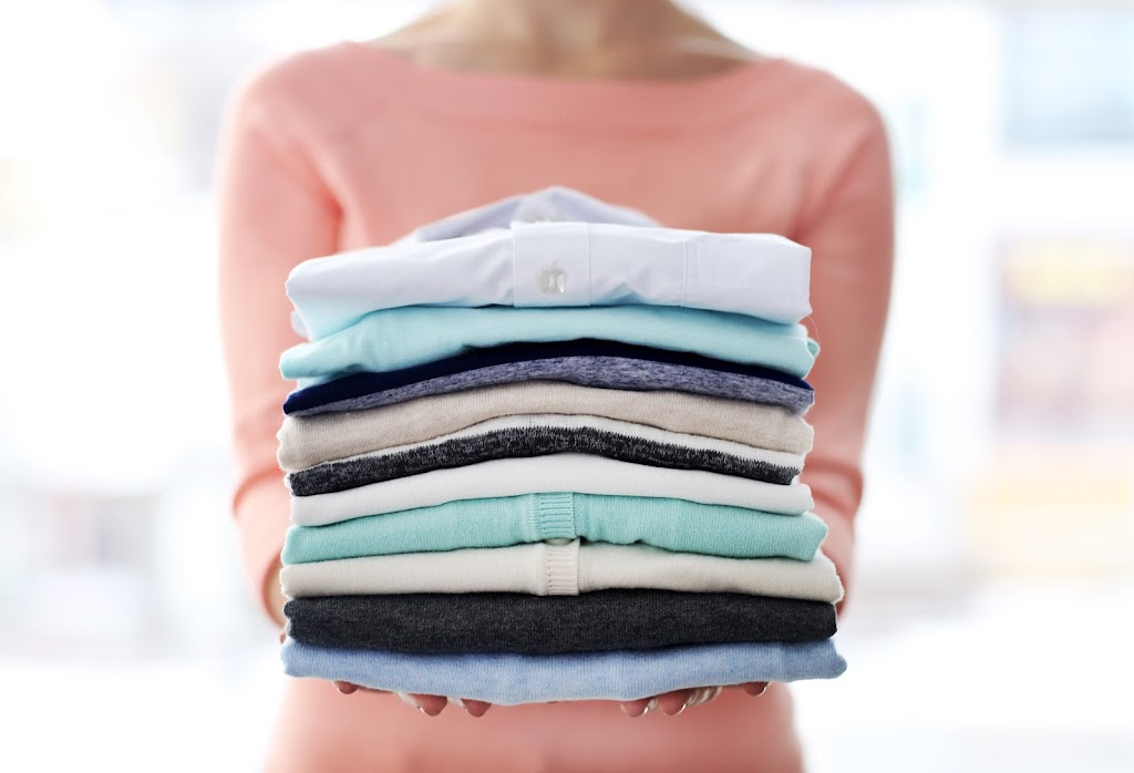 Vickis Laundry Service | 4612 50 St #8, Ponoka, AB T4J 1S7, Canada | Phone: (403) 783-1393