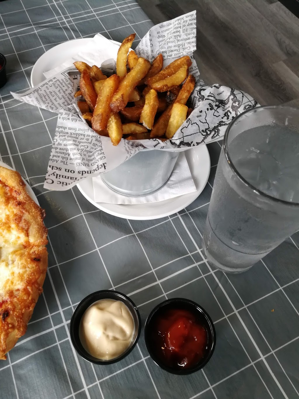 The Deck Bar and Grill | 70 Port Darlington Rd, Bowmanville, ON L1C 3K3, Canada | Phone: (905) 623-4925
