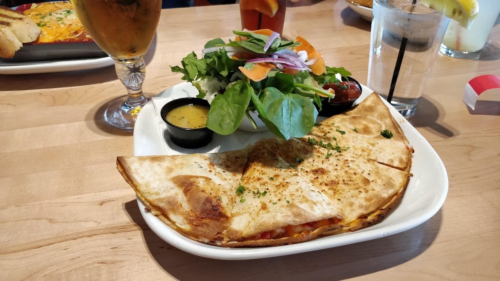 Boston Pizza | 6254 Currents Dr NW, Edmonton, AB T6W 0L7, Canada | Phone: (780) 705-2553