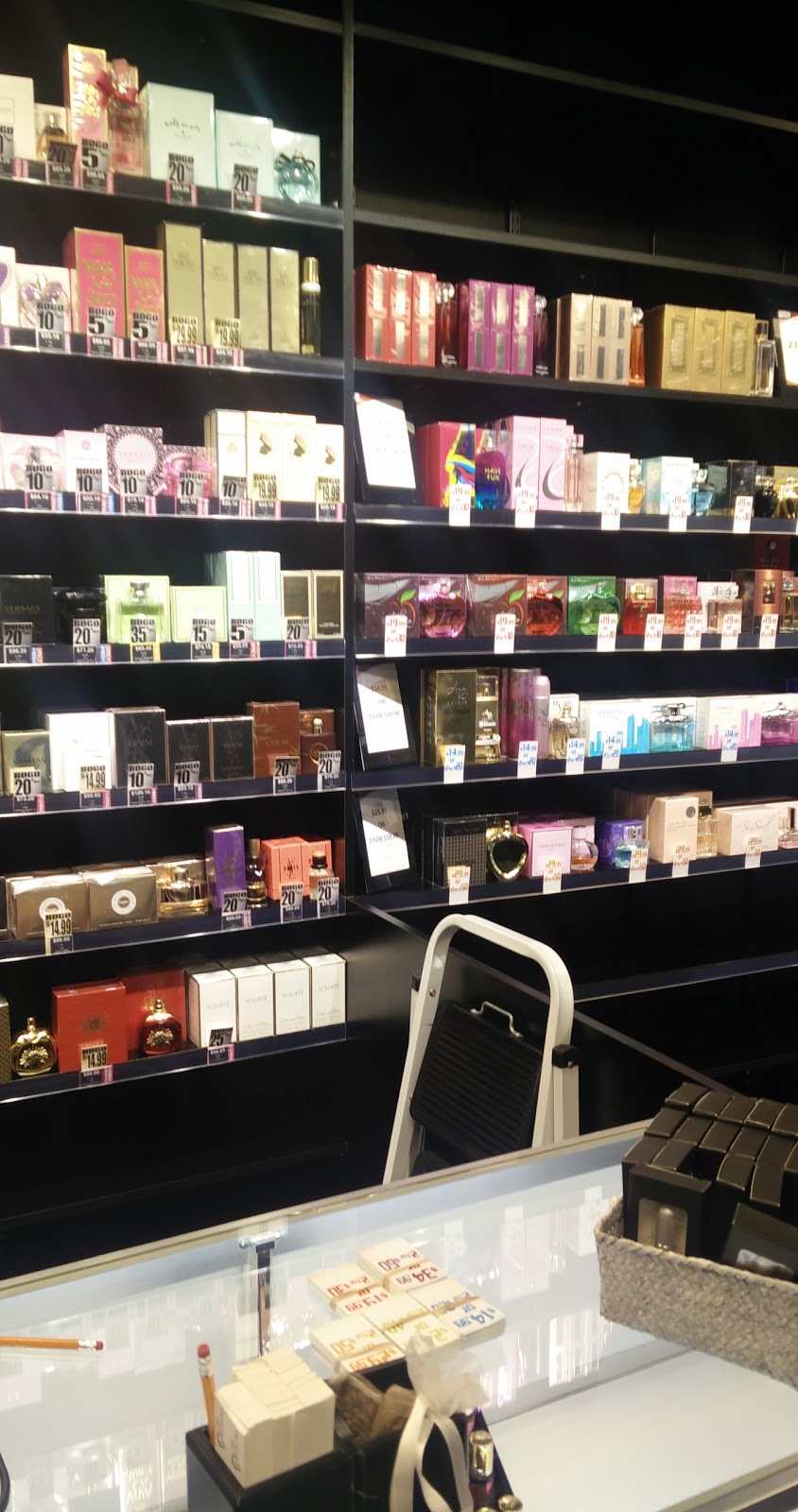 Perfumes 4U | 8555 Campeau Dr Suite 985, Ottawa, ON K2T 0K5, Canada | Phone: (613) 836-6767