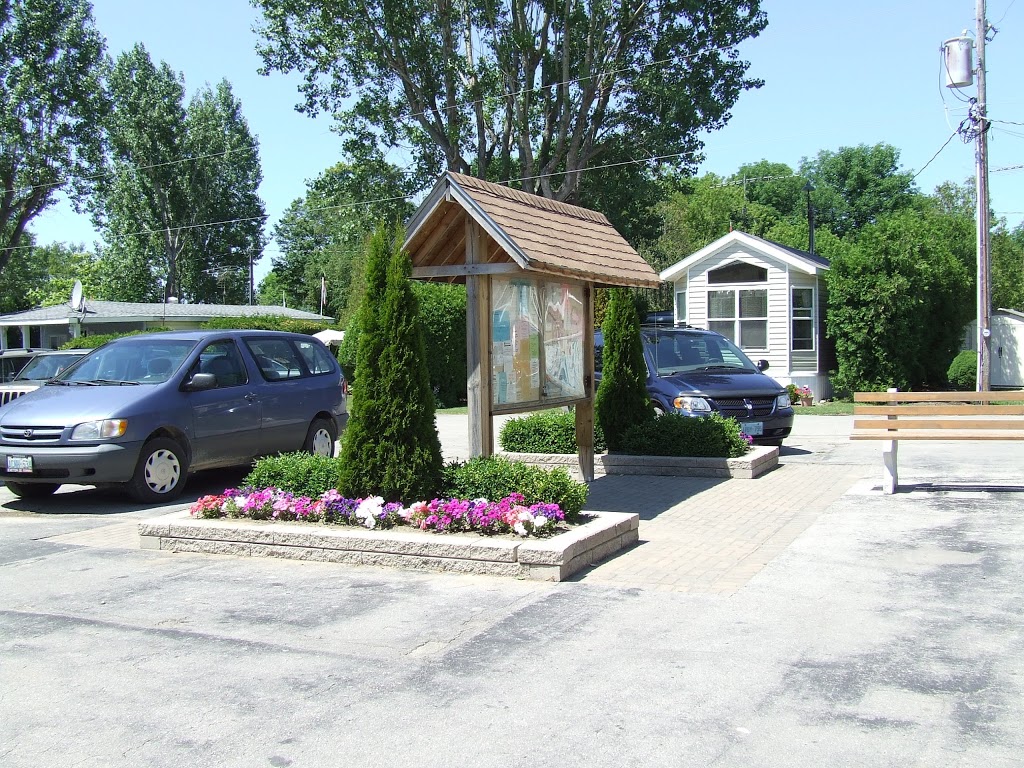 Paul Bunyan Lake Front Resort | 75559 Lidderdale St, Bayfield, ON N0M 1G0, Canada | Phone: (519) 565-5355