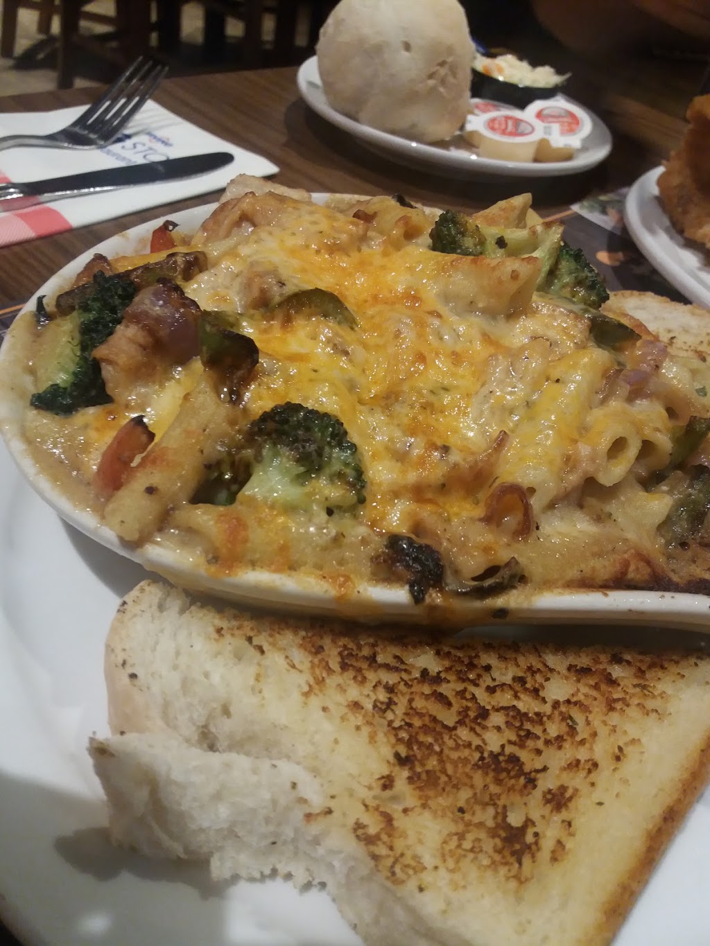 Salisbury Big Stop Restaurant | 2986 Fredericton Rd, Salisbury, NB E4J 2G1, Canada | Phone: (506) 372-3333