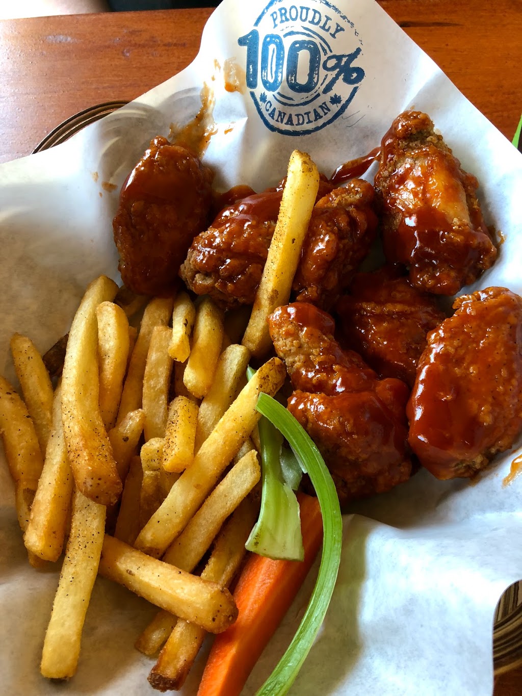 Wild Wing | 2051 Winston Park Dr, Oakville, ON L6H 6P5, Canada | Phone: (289) 644-2443
