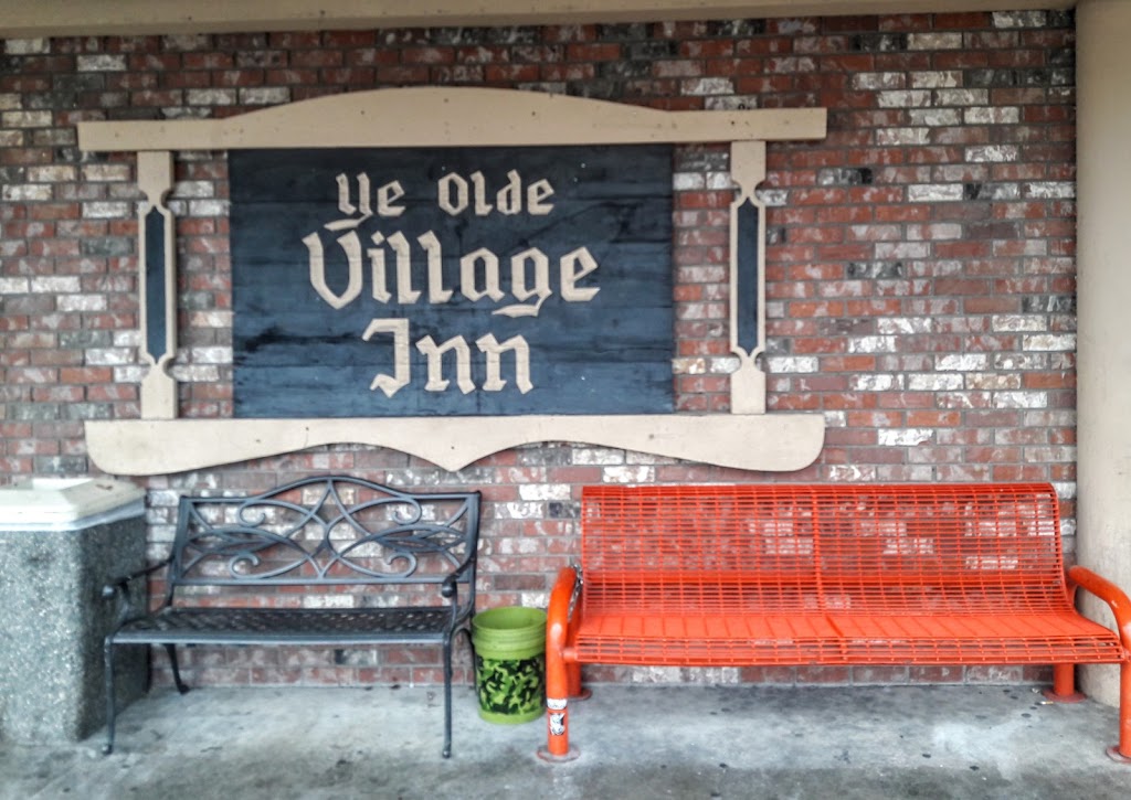 Village Inn Pub & Eatery | 3020 Northwest Ave, Bellingham, WA 98225, USA | Phone: (360) 734-2490