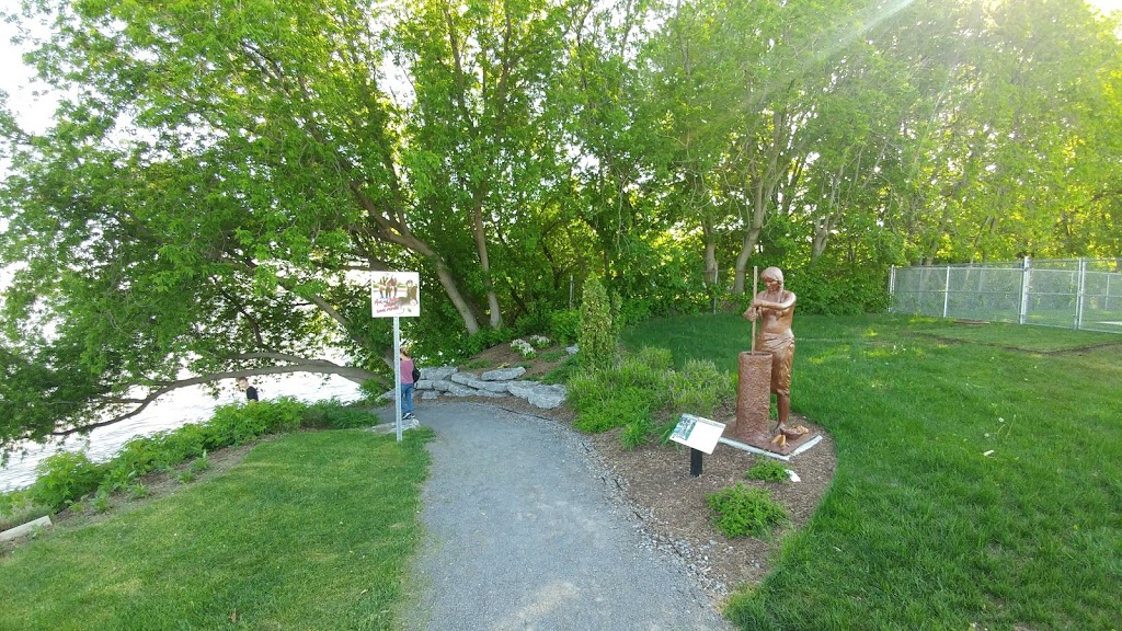 Library Ginette-Rivard-Tremblay | 12 Rue Louis-Joseph-Doucet, Lanoraie, QC J0K 1E0, Canada | Phone: (450) 887-1100