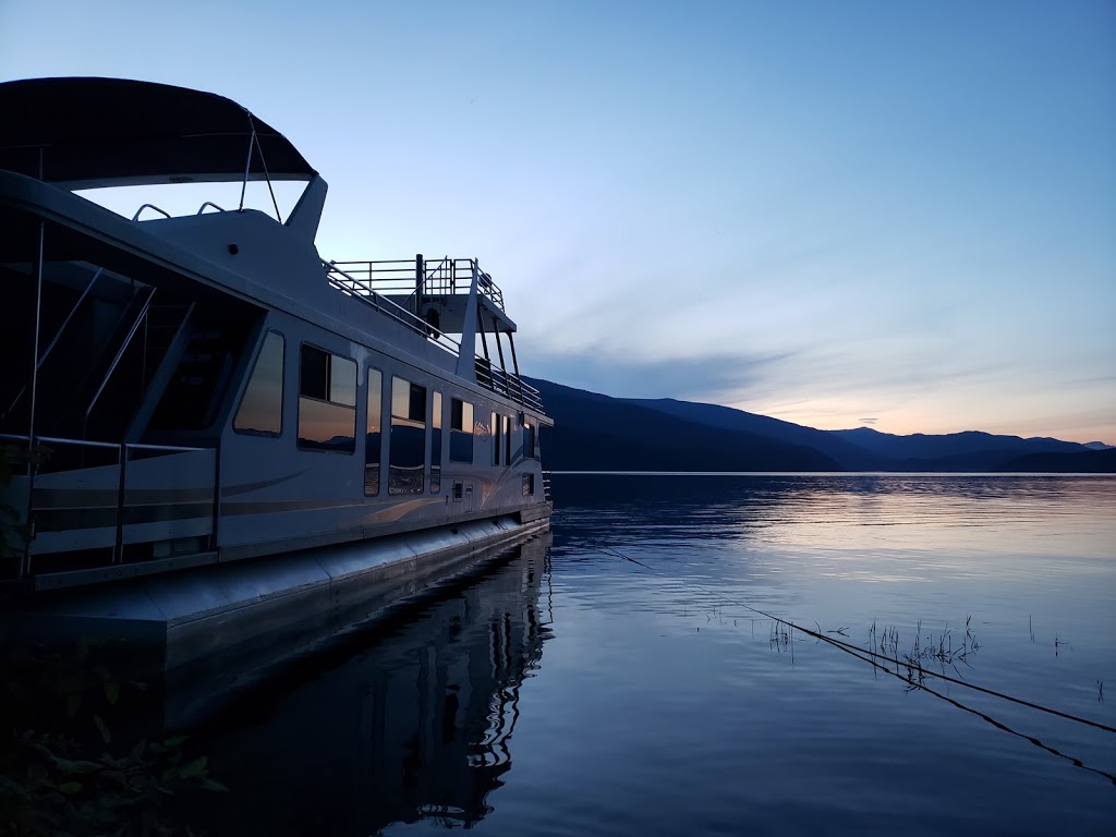 Sicamous Houseboats | 1 Mervyn Rd, Sicamous, BC V0E 2V0, Canada | Phone: (250) 836-2505