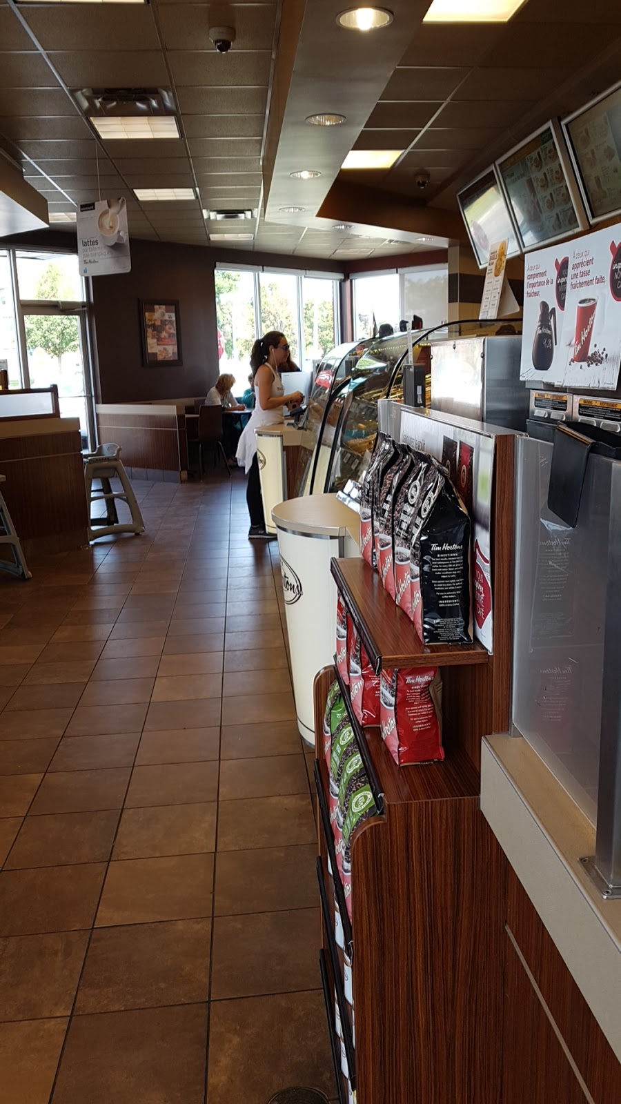 Tim Hortons | 14810 Boul. de Pierrefonds, Pierrefonds-Roxboro, QC H9H 4Y6, Canada | Phone: (514) 696-0421