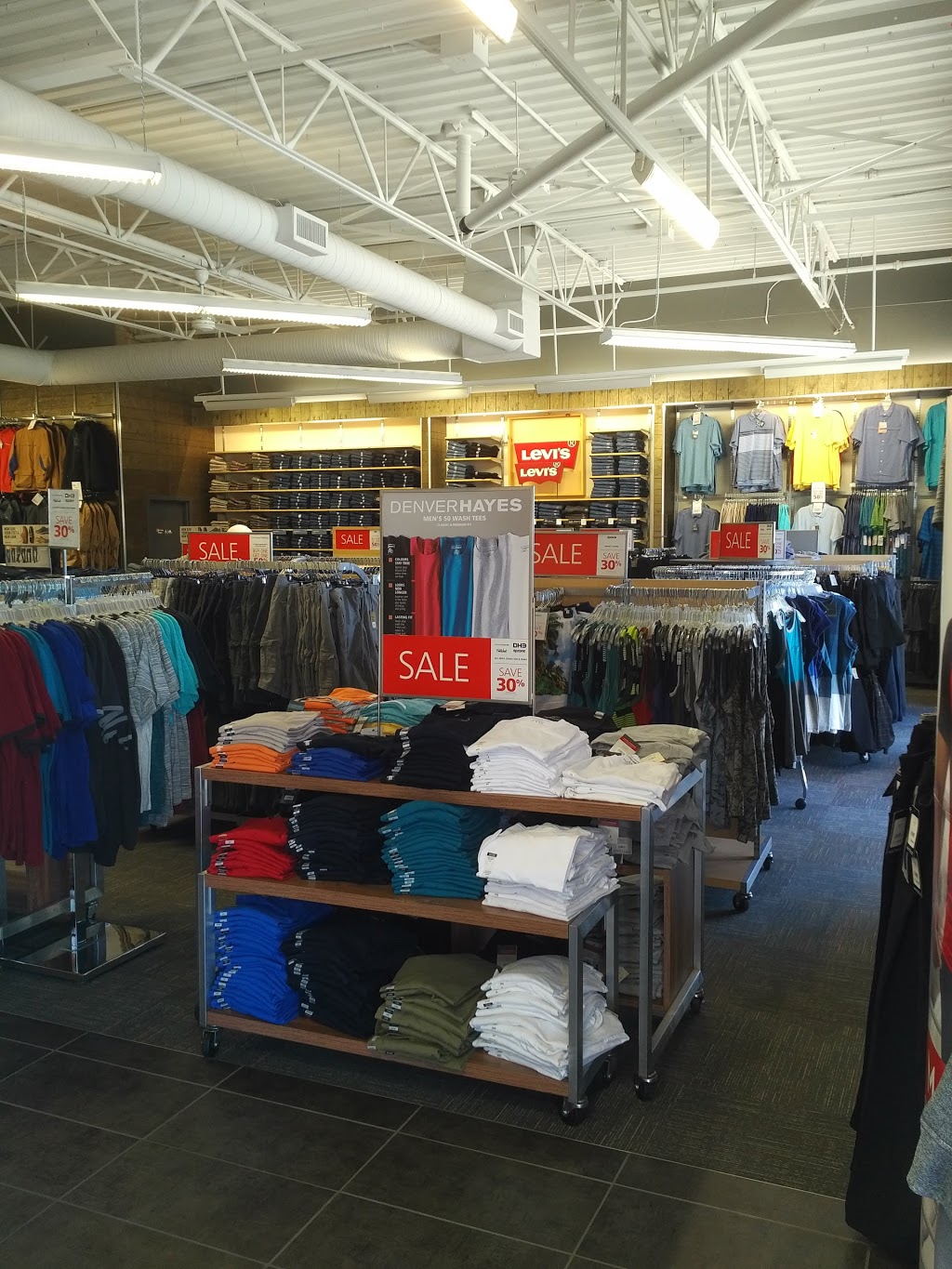 Marks | Sunny Crest Mall, 900 Gibsons Way #15, Gibsons, BC V0N 1V7, Canada | Phone: (604) 886-4626