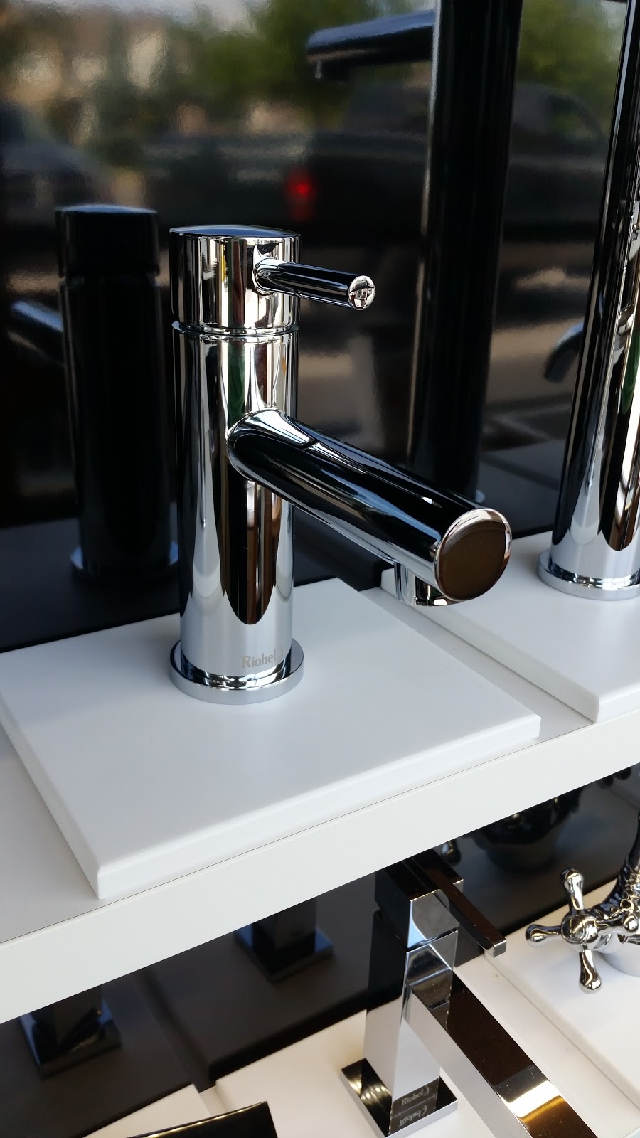 Platinum Kitchens, Baths & Beyond Inc. | 18 Thompson Rd N, Milton, ON L9T 5N9, Canada | Phone: (905) 878-6666