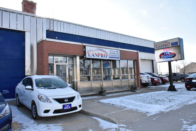 Lanpro Auto Care Centre Ltd | 1870 Ellice Ave, Winnipeg, MB R3H 0B9, Canada | Phone: (204) 783-5802