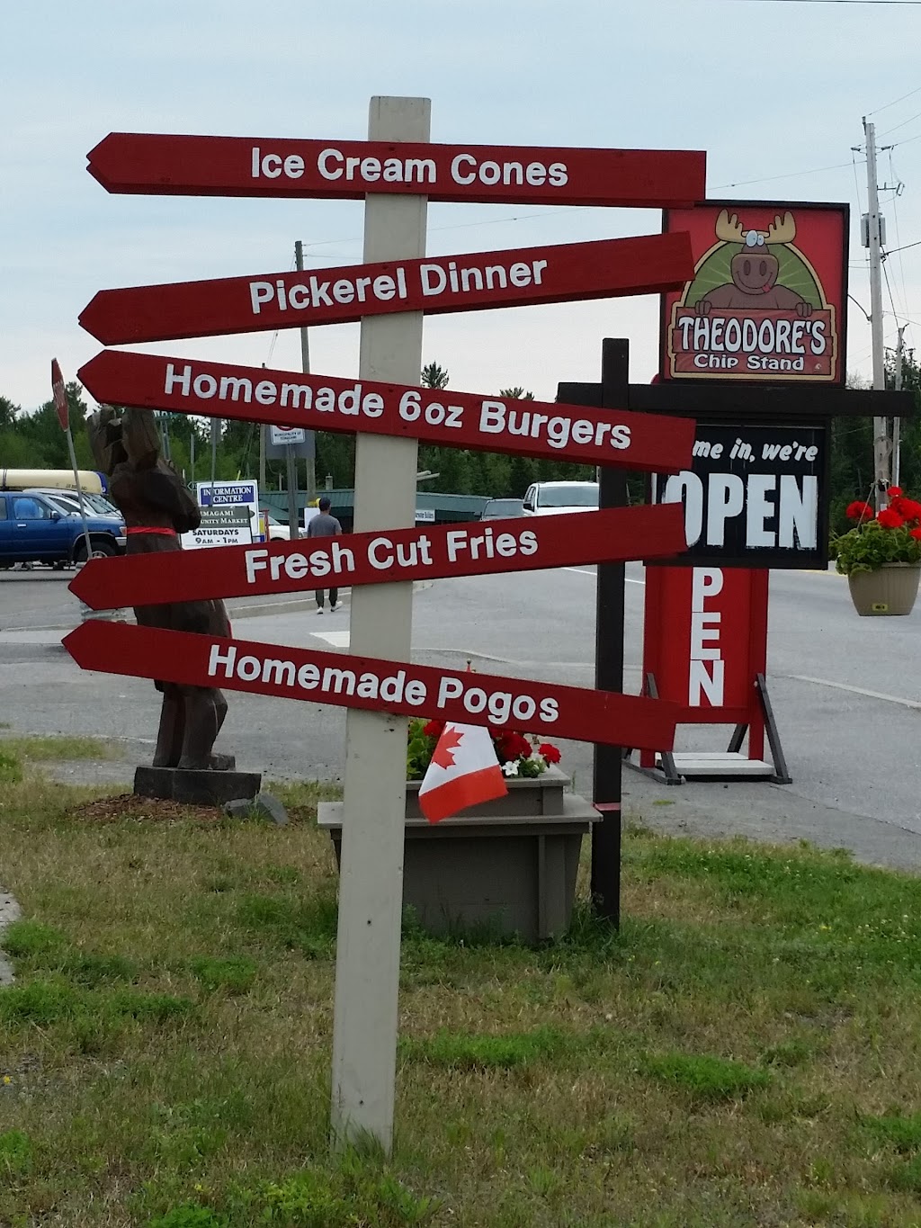 Theodores Chip Stand | 6719 ON-11, Temagami, ON P0H 2H0, Canada | Phone: (705) 648-1558
