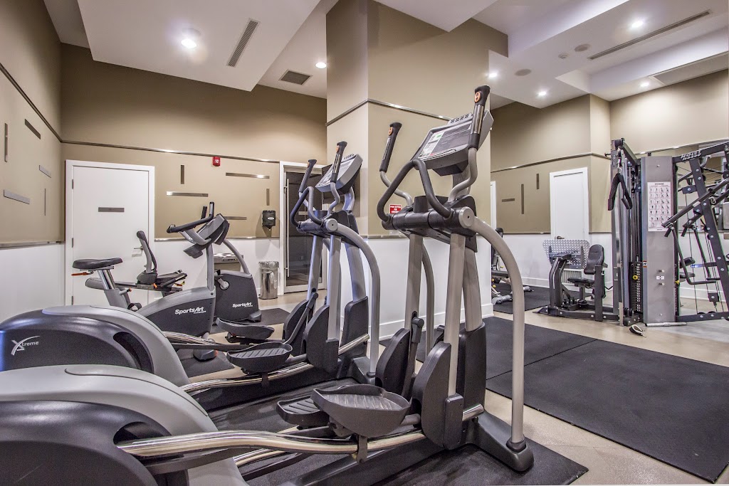 Mary-am Suites | 310 Burnhamthorpe Rd W, Mississauga, ON L5B 0E1, Canada | Phone: (416) 850-6666