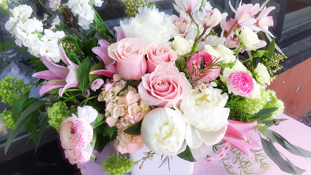 Gardenia Flowers-Same Day Delivery & 24/7 Order Online Florist | 5636 Dunbar St, Vancouver, BC V6N 1W7, Canada | Phone: (604) 269-9234