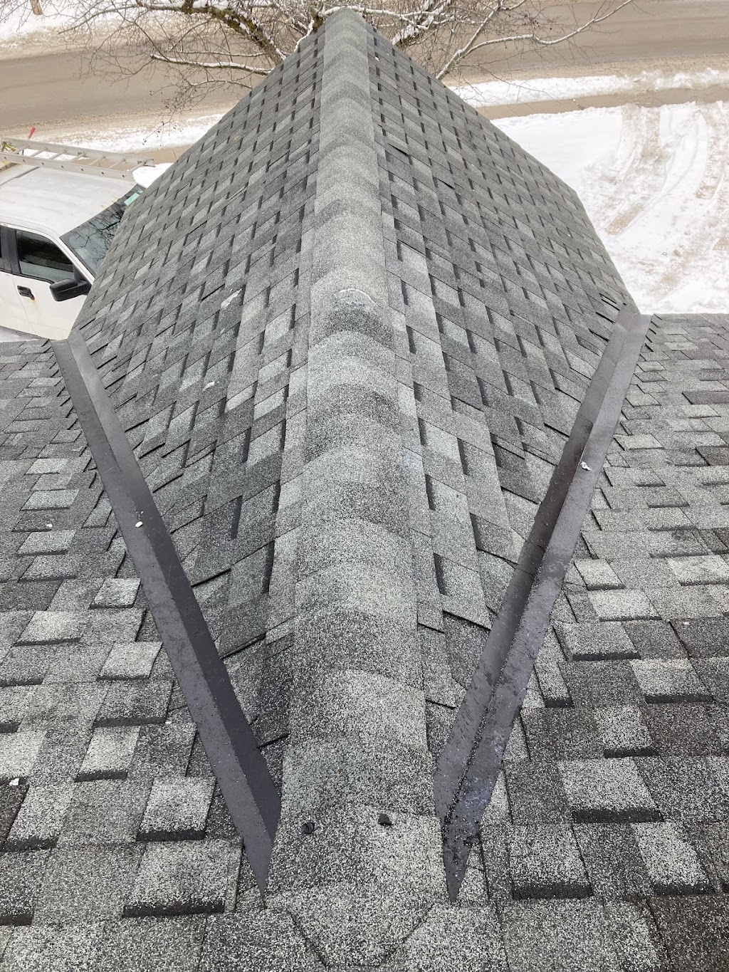 Estate Exteriors | Canada, 291 Clarlyn Dr, Georgina, ON L4P 3C8, Canada | Phone: (289) 383-4063