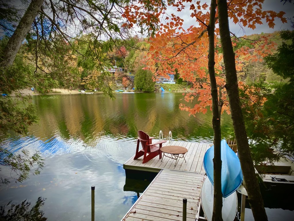 Chalet l’Escapade des cèdres | 17 Chem. des Écureuils, Val-des-Monts, QC J8N 1J2, Canada | Phone: (613) 203-5113