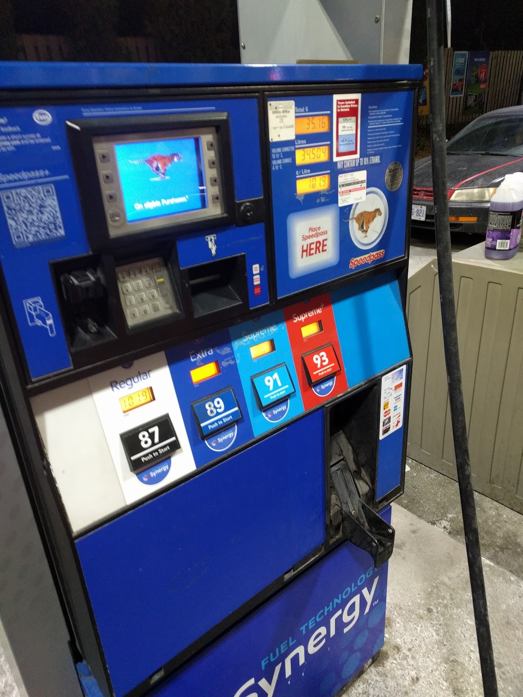 Esso | 150 Dupont St, Toronto, ON M5R 2E6, Canada | Phone: (416) 850-9636