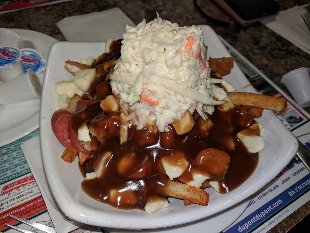 Patio Vidal | 470 Boulevard Gréber, Gatineau, QC J8T 6C7, Canada | Phone: (819) 243-2003