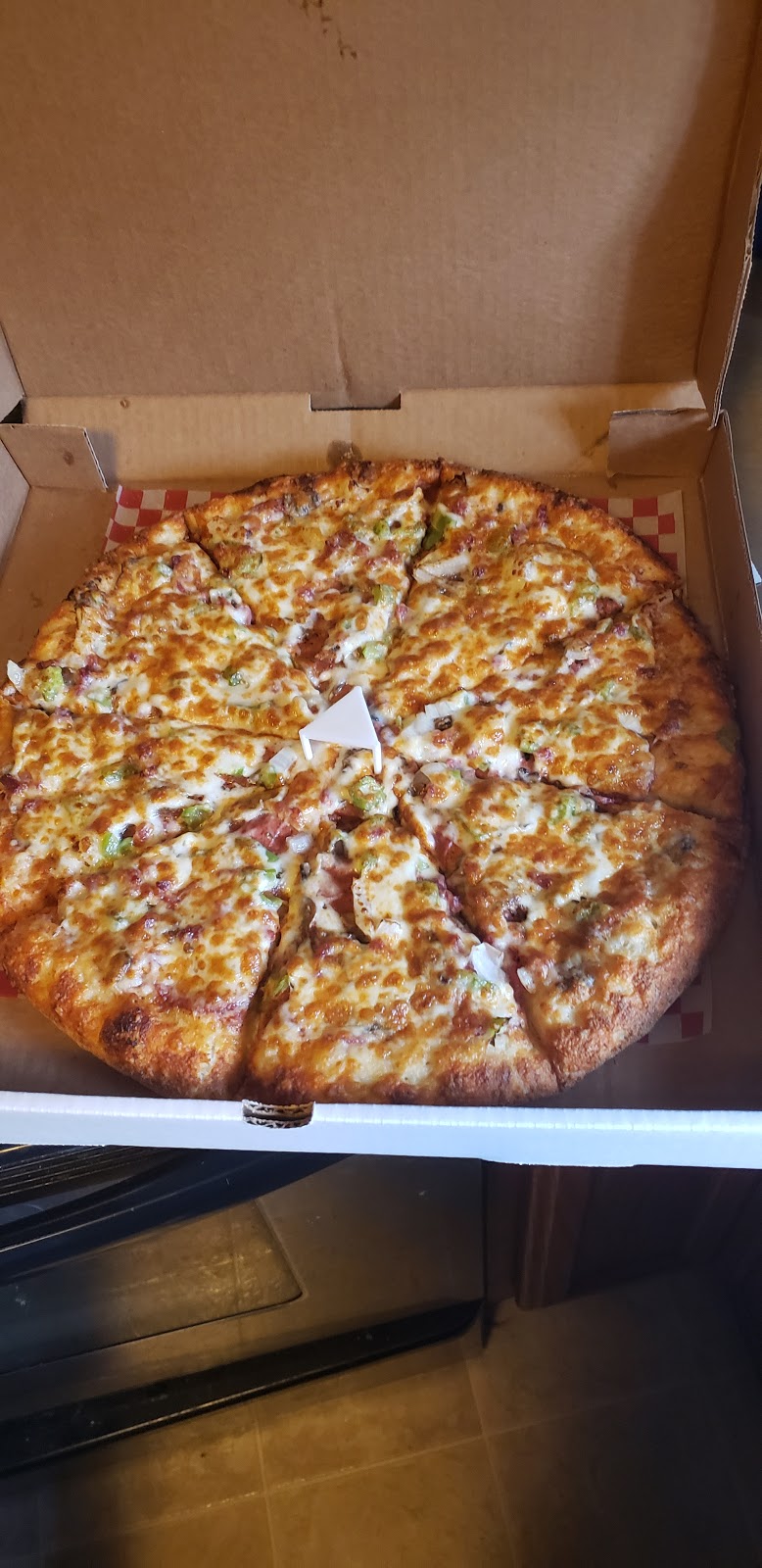 Maple Pizza & Donair | 13020 50 St NW, Edmonton, AB T5A 4V9, Canada | Phone: (780) 406-1001