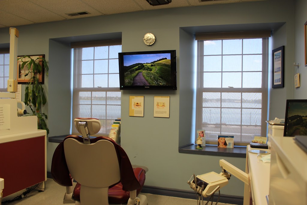 Dr Kim Hansen/Dr Lance McIntosh | 197 Water St W, Prescott, ON K0E 1T0, Canada | Phone: (613) 925-3428