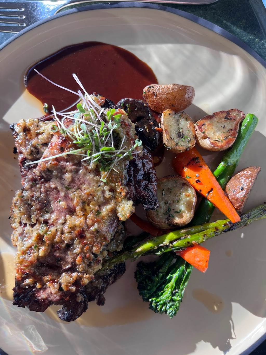 Louiza | 111 Lake Louise Dr, Lake Louise, AB T0L 1E0, Canada | Phone: (403) 522-1817