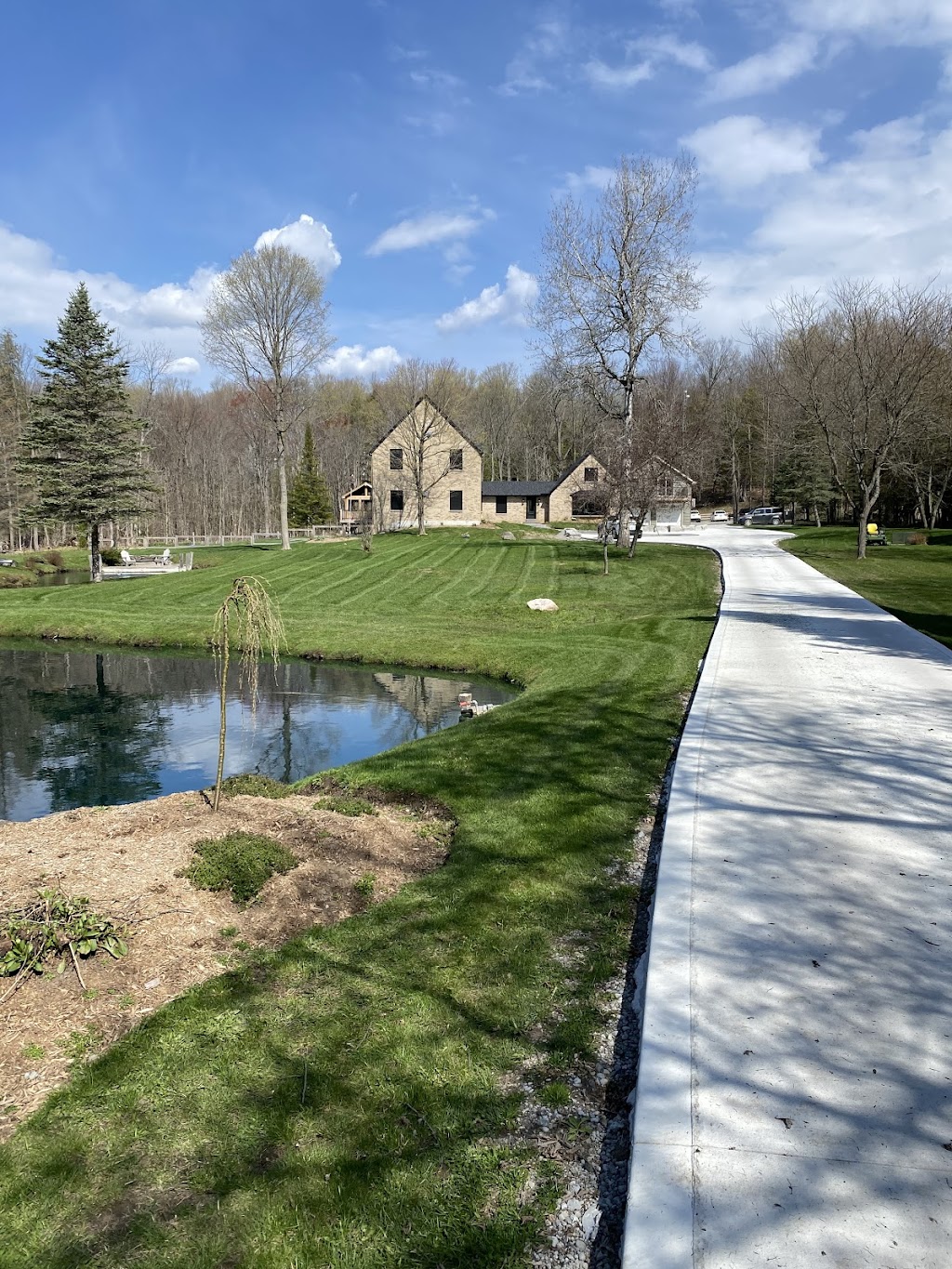 JM Property Maintenance and Landscaping | 209 Cherry Ct, Barrie, ON L4N 4A5, Canada | Phone: (705) 817-4410