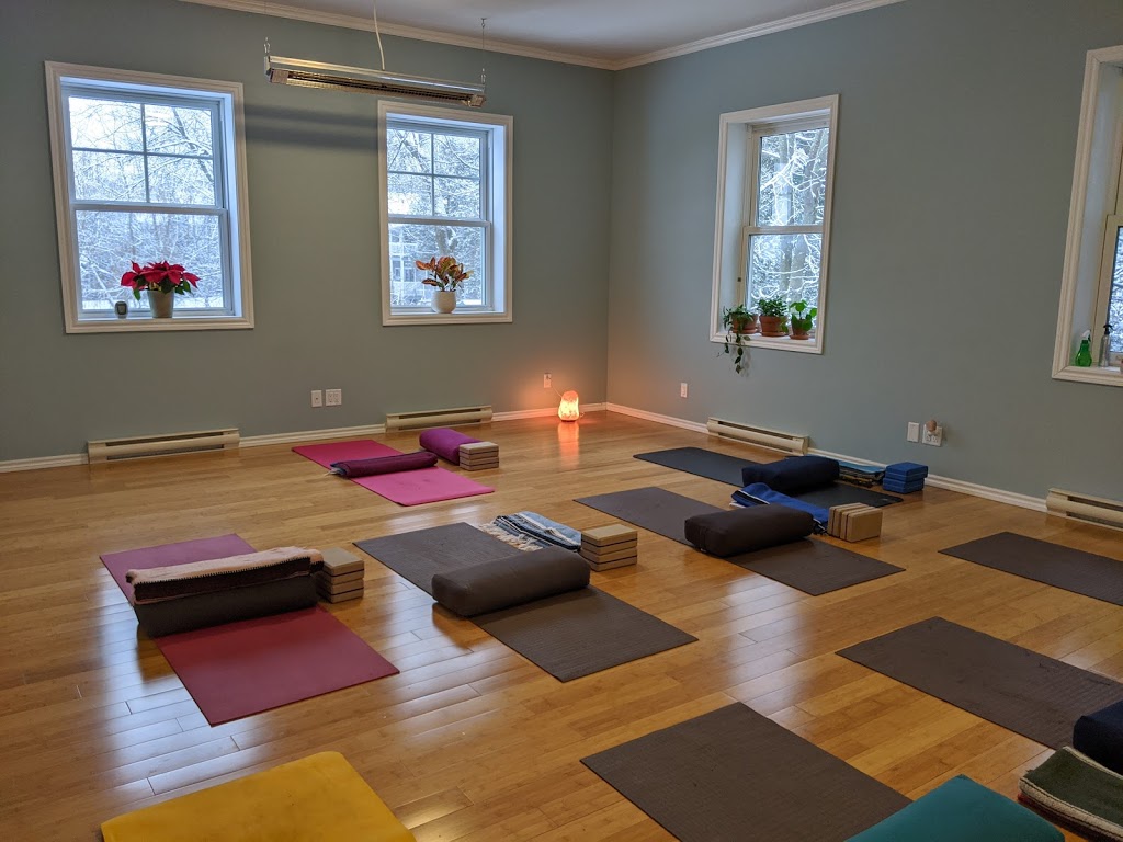 Liance: Bien-Être, Relation, Changement | 2 Rue Cartier, Sutton, QC J0E 2K0, Canada | Phone: (514) 754-6283