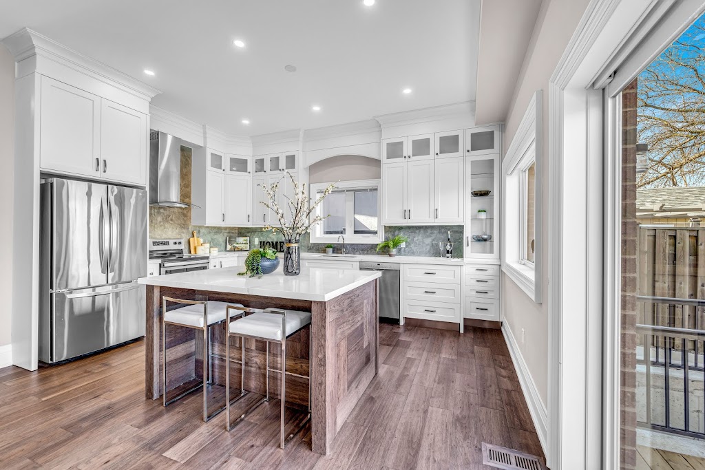 Team Sessa Real Estate | 9100 Jane St, Concord, ON L4K 0A4, Canada | Phone: (647) 560-7778
