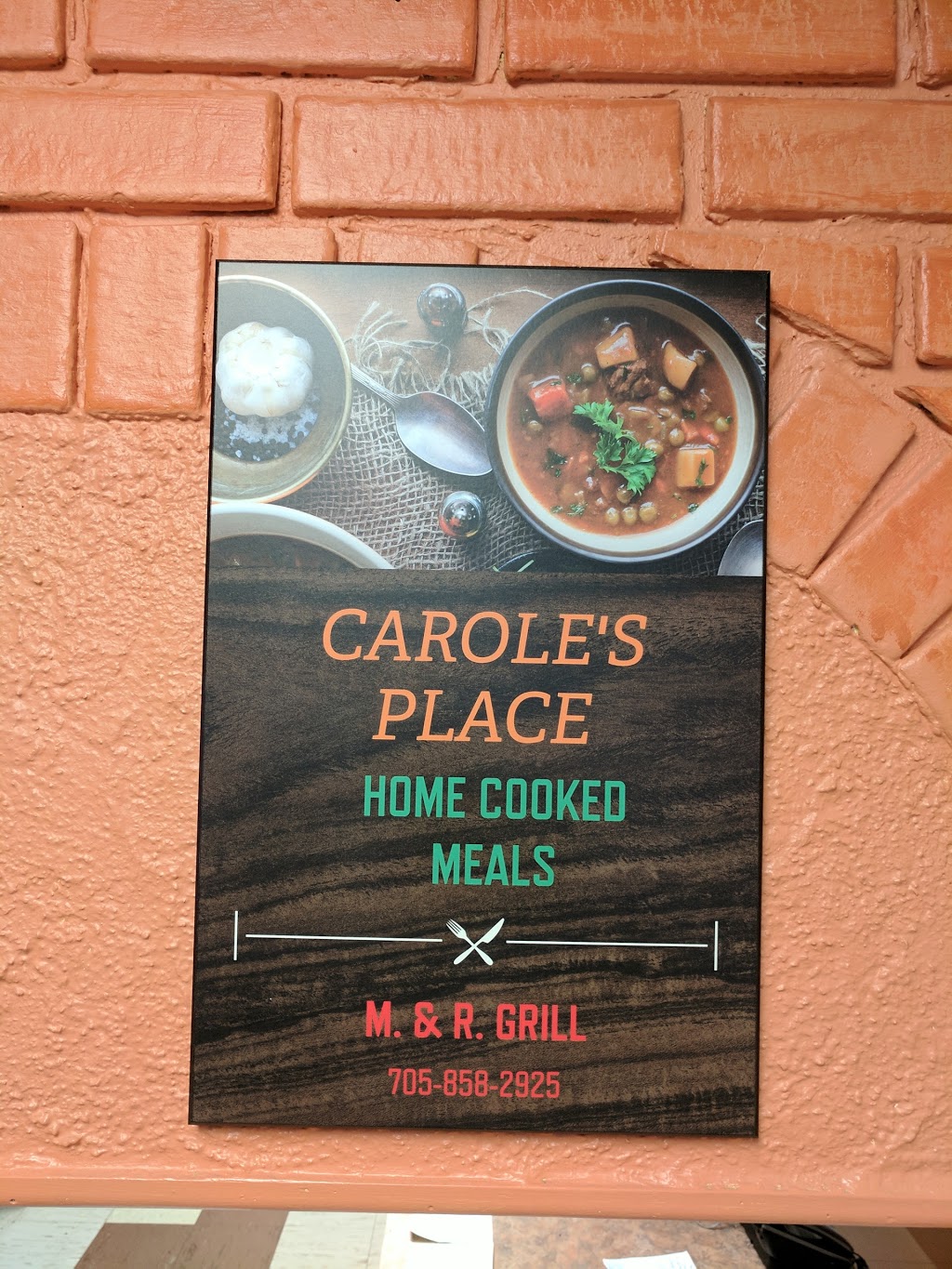 M & R Grill | 7 Young St, Capreol, ON P0M 1H0, Canada | Phone: (705) 858-2925