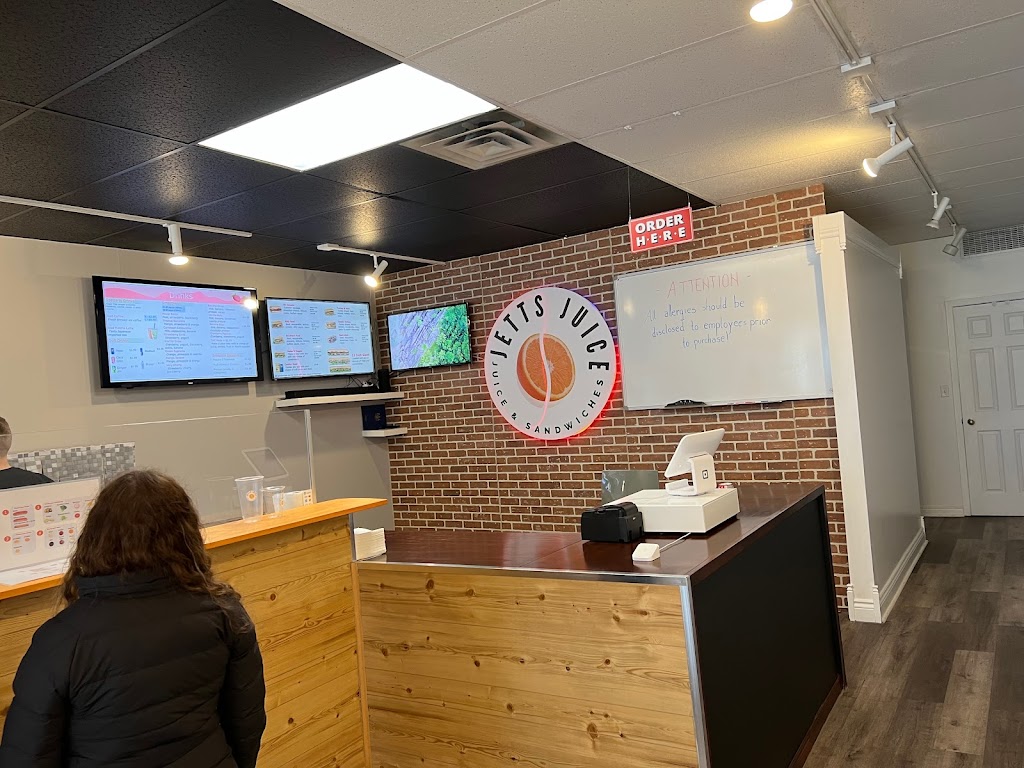 Jetts Juice | 125 Main St W, Listowel, ON N4W 1A2, Canada | Phone: (226) 529-0011