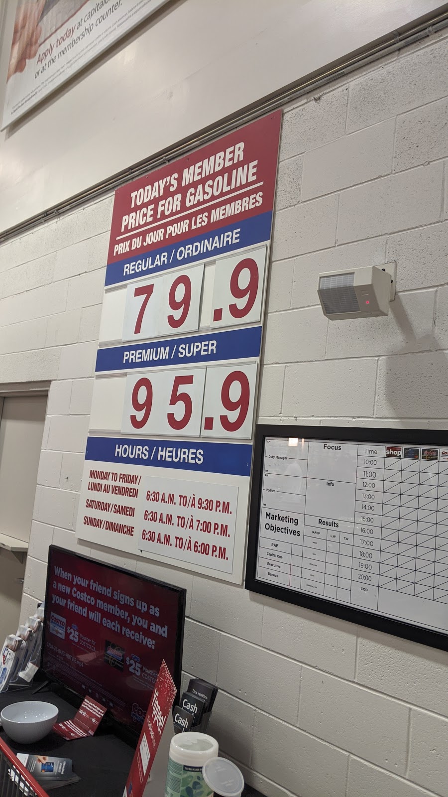 Costco Gas Nepean | 123 Roydon Pl, Nepean, ON K2E 1A6, Canada | Phone: (613) 727-4786