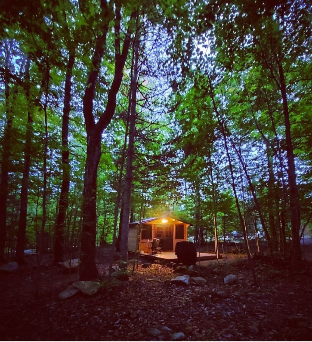 Madawaska Lodge | ON-523, Lake Saint Peter, ON K0L 2K0, Canada | Phone: (613) 637-2725