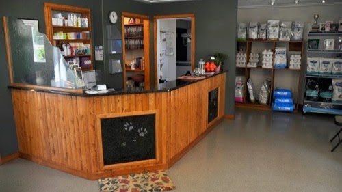 Dean Park Pet Hospital | 1700 McTavish Rd, North Saanich, BC V8L 5T9, Canada | Phone: (250) 656-9911