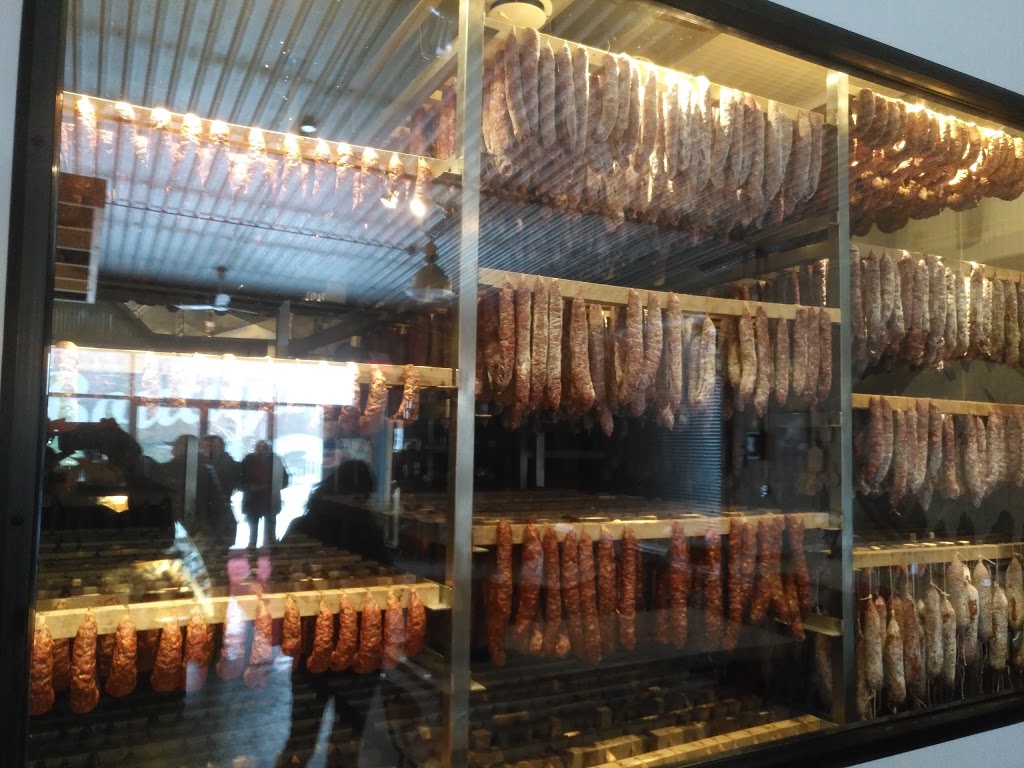 Les Cochons tout ronds | 192 QC-222, Racine, QC J0E 1Y0, Canada | Phone: (450) 532-2827