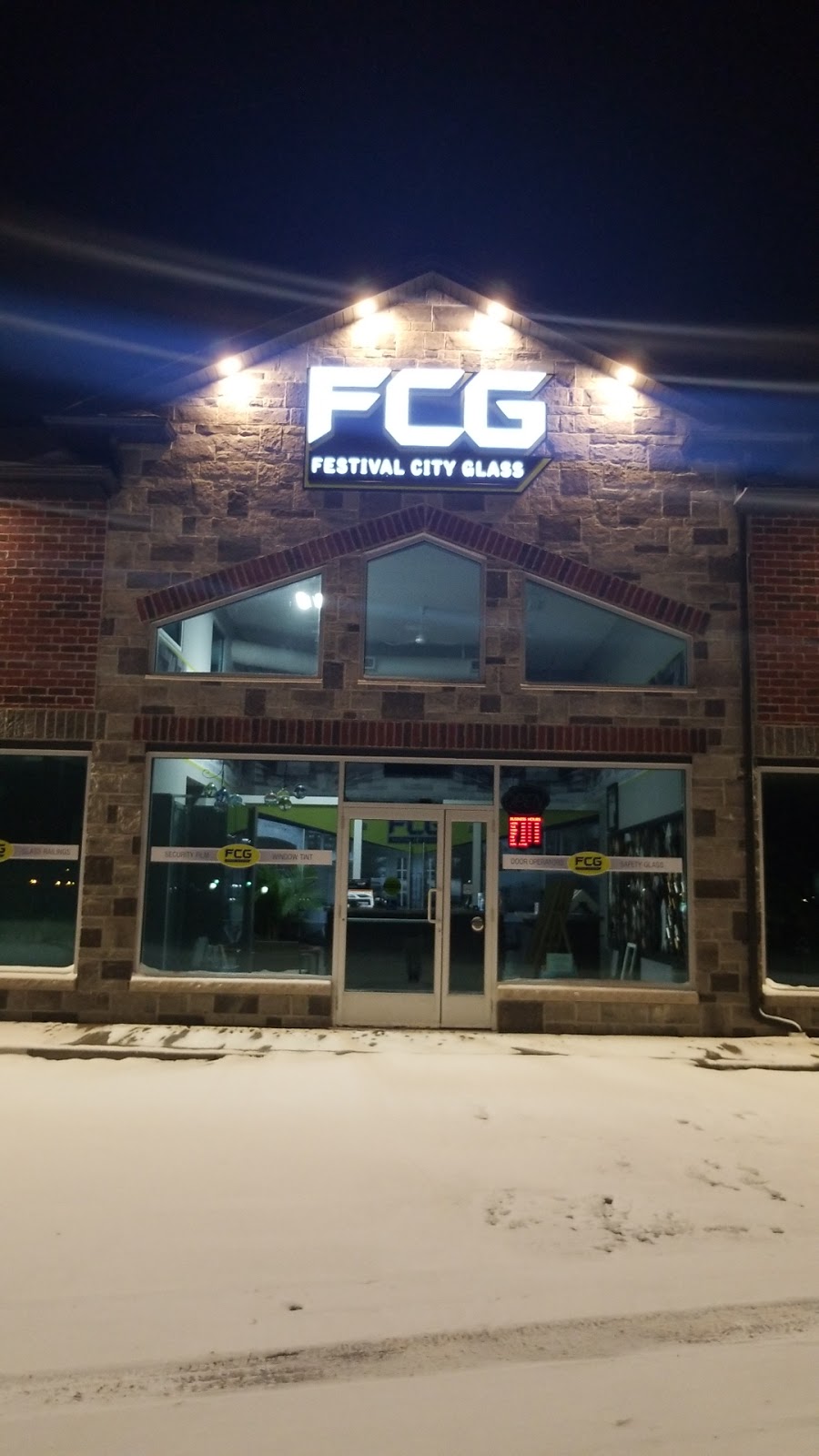 Festival City Glass | 485 Romeo St S, Stratford, ON N5A 4V3, Canada | Phone: (519) 271-5182