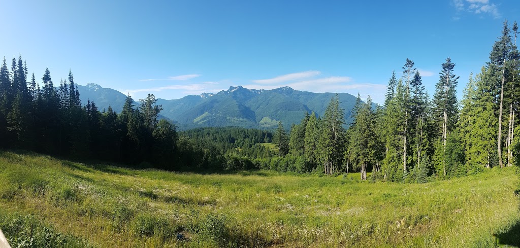 Mountainview Country House | 50250 Elk View Rd, Chilliwack, BC V4Z 1A5, Canada | Phone: (604) 847-3427