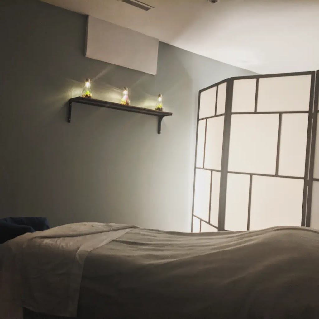 Zoe Luc RMT | 478 Grandview St S, Oshawa, ON L1H 7S3, Canada | Phone: (416) 825-0029
