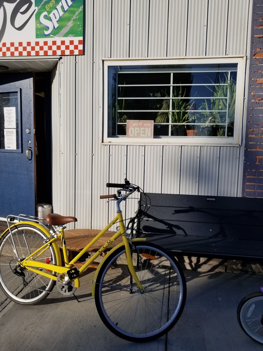 Delia Coffee Shop | 202 Main St, Delia, AB T0J 0W0, Canada | Phone: (403) 364-3841